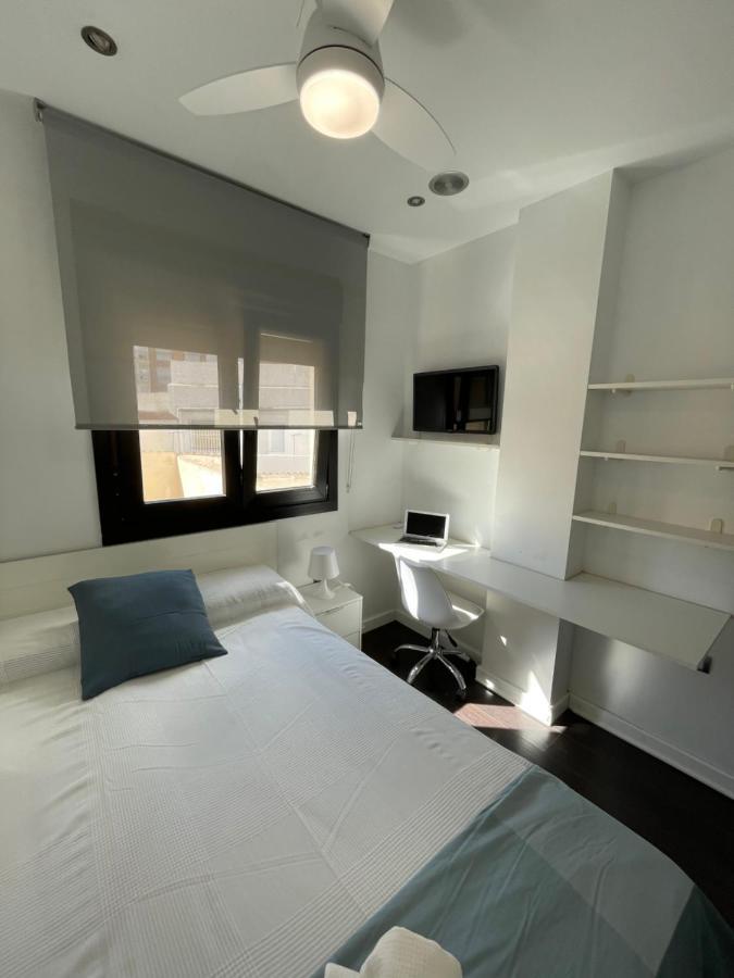 Moderno Apartamento Con Plaza De Garaje En Pleno Centro De Almería Eksteriør bilde