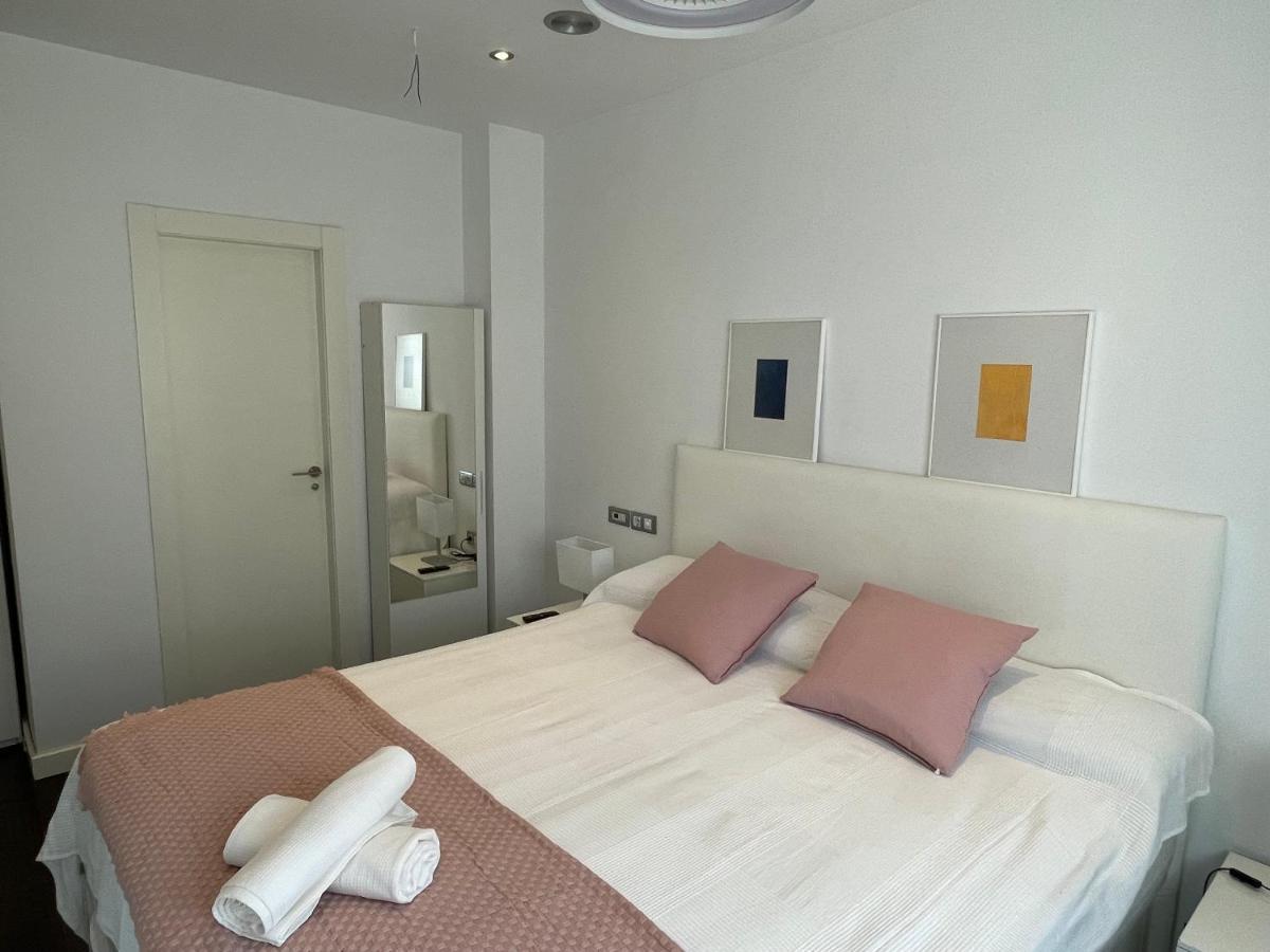 Moderno Apartamento Con Plaza De Garaje En Pleno Centro De Almería Eksteriør bilde