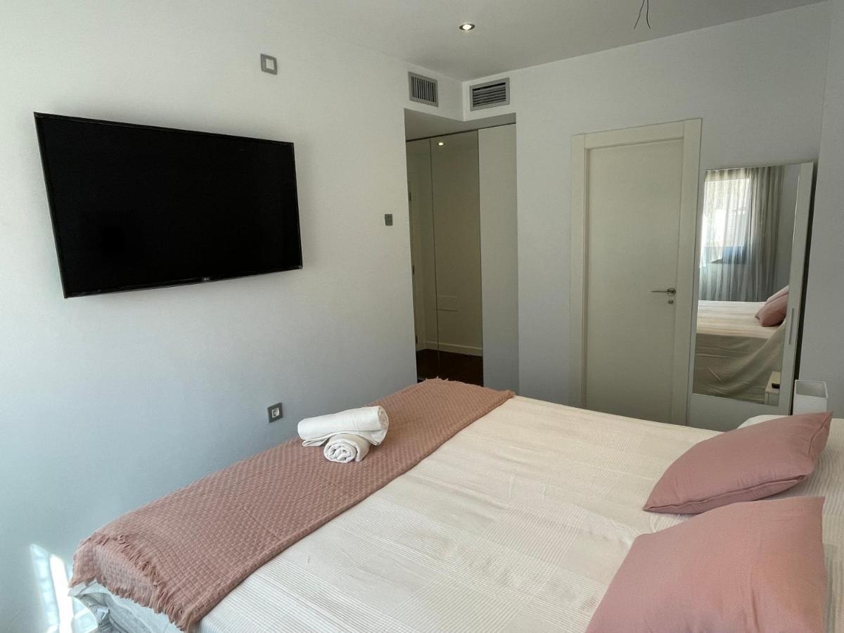 Moderno Apartamento Con Plaza De Garaje En Pleno Centro De Almería Eksteriør bilde