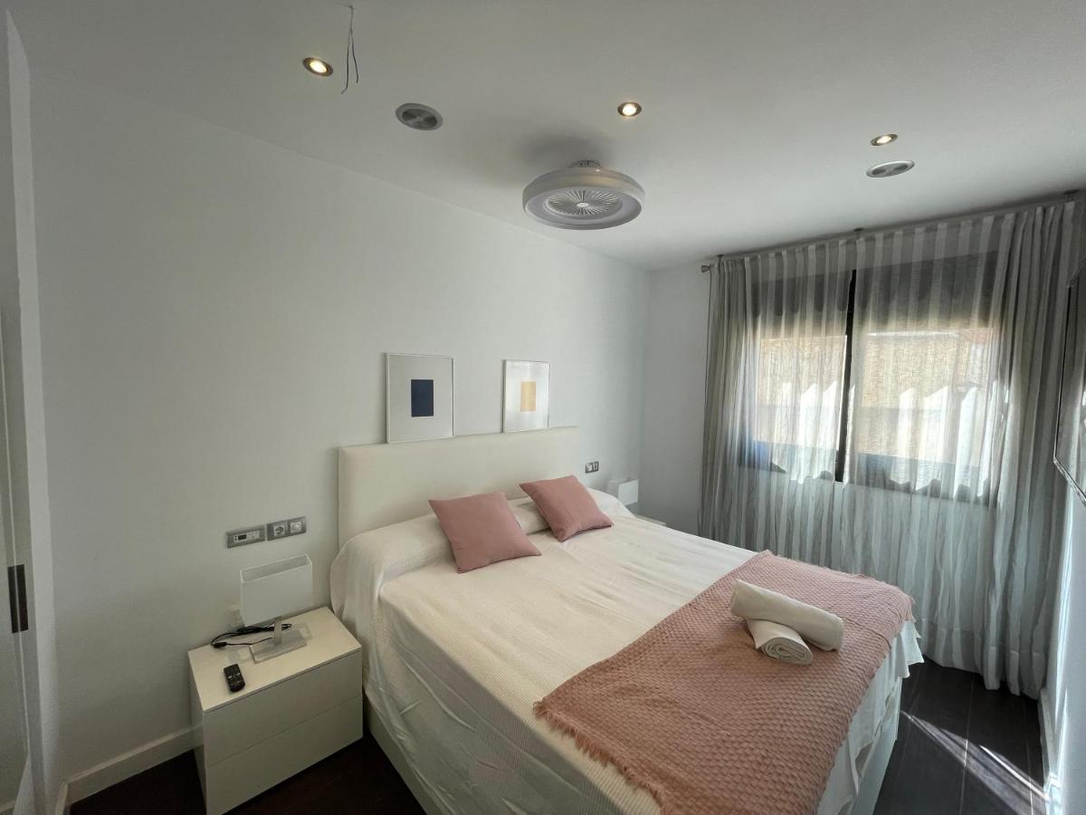 Moderno Apartamento Con Plaza De Garaje En Pleno Centro De Almería Eksteriør bilde