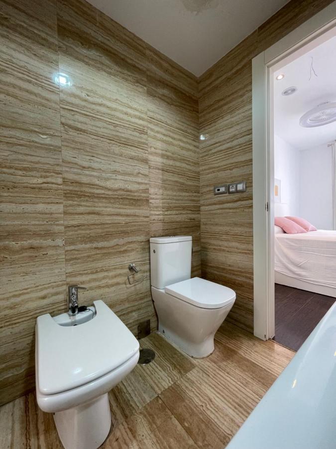 Moderno Apartamento Con Plaza De Garaje En Pleno Centro De Almería Eksteriør bilde