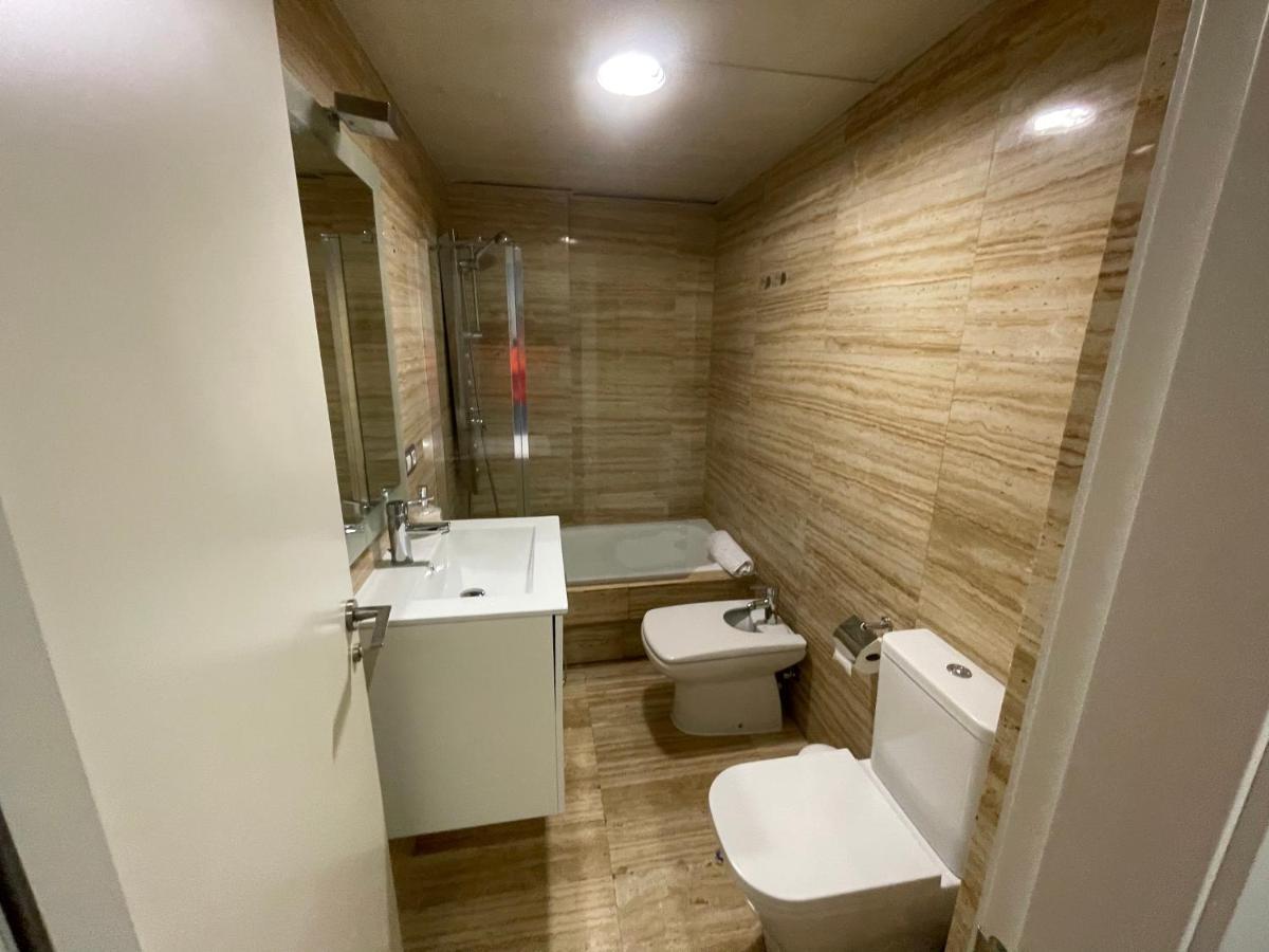 Moderno Apartamento Con Plaza De Garaje En Pleno Centro De Almería Eksteriør bilde